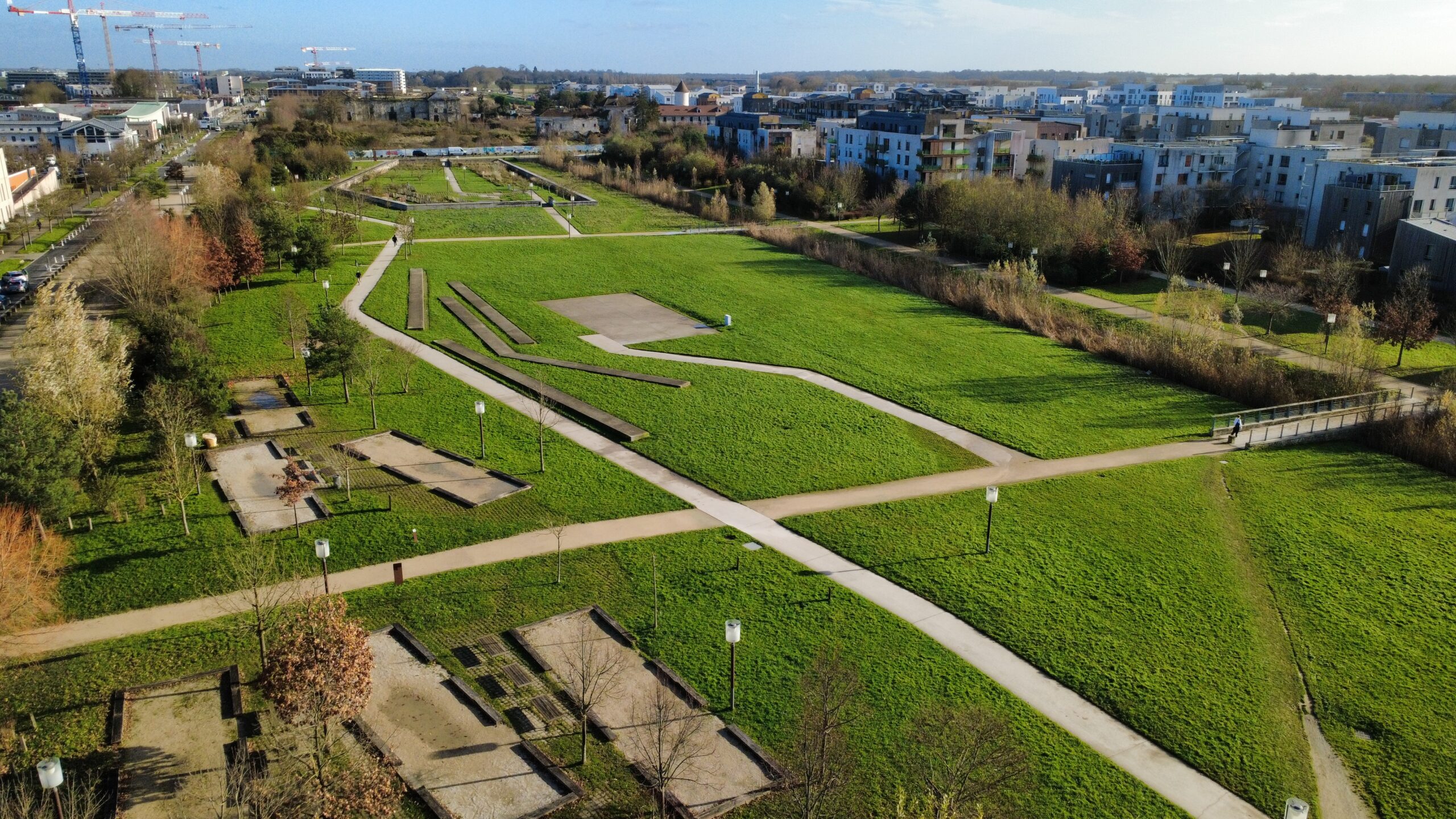 Lire la suite à propos de l’article BUSSY-SAINT-GEORGES, PARC-DU-GENITOY