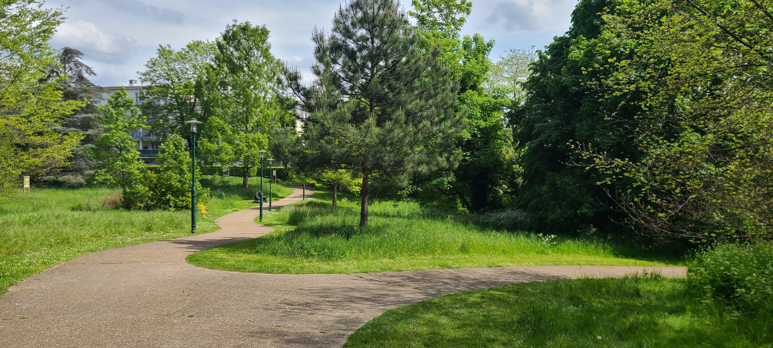 You are currently viewing ÉPINAY-SUR-SEINE, PARC-DES-BEATUS