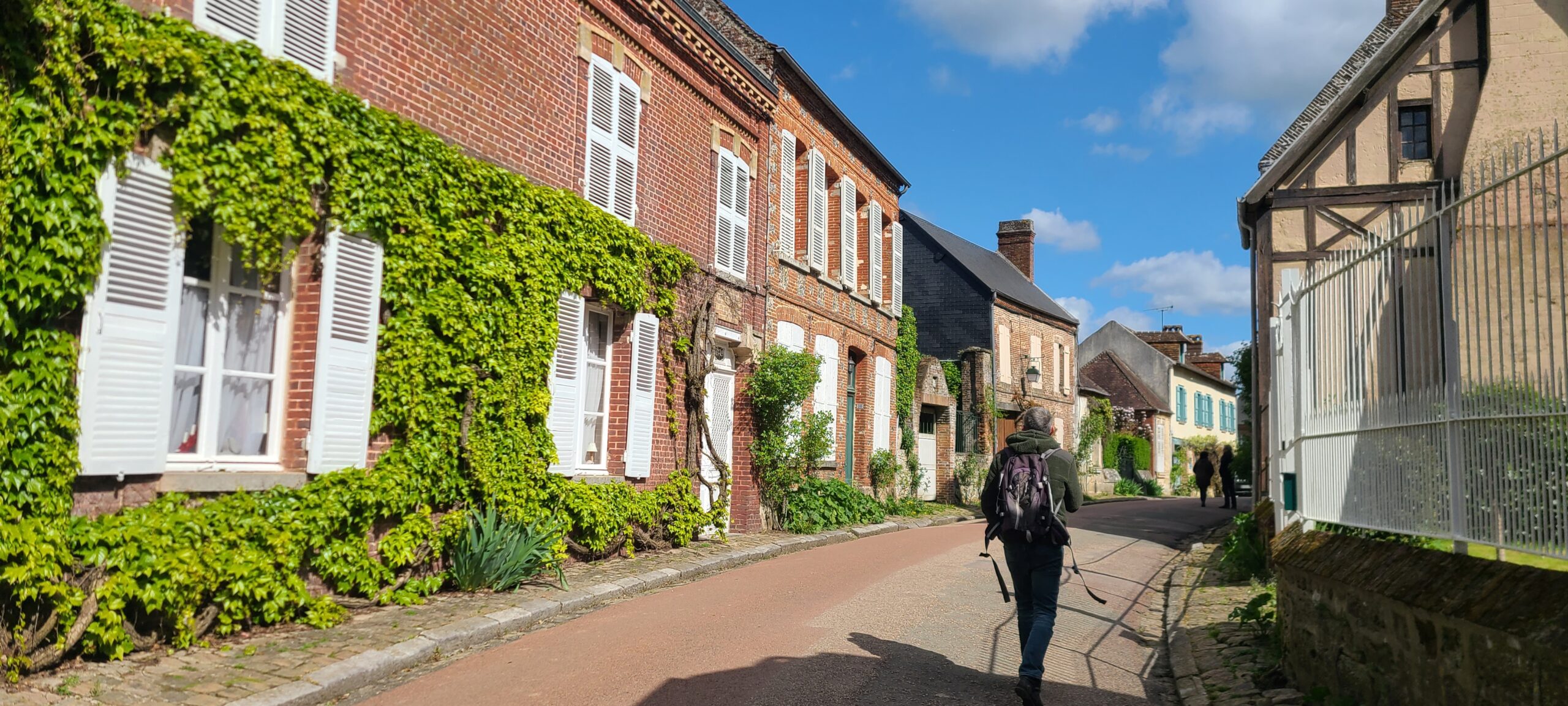 You are currently viewing GERBEROY, VILLAGE-FLEURI