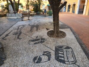 Lire la suite à propos de l’article ITALIE, IMPERIA, VILLE