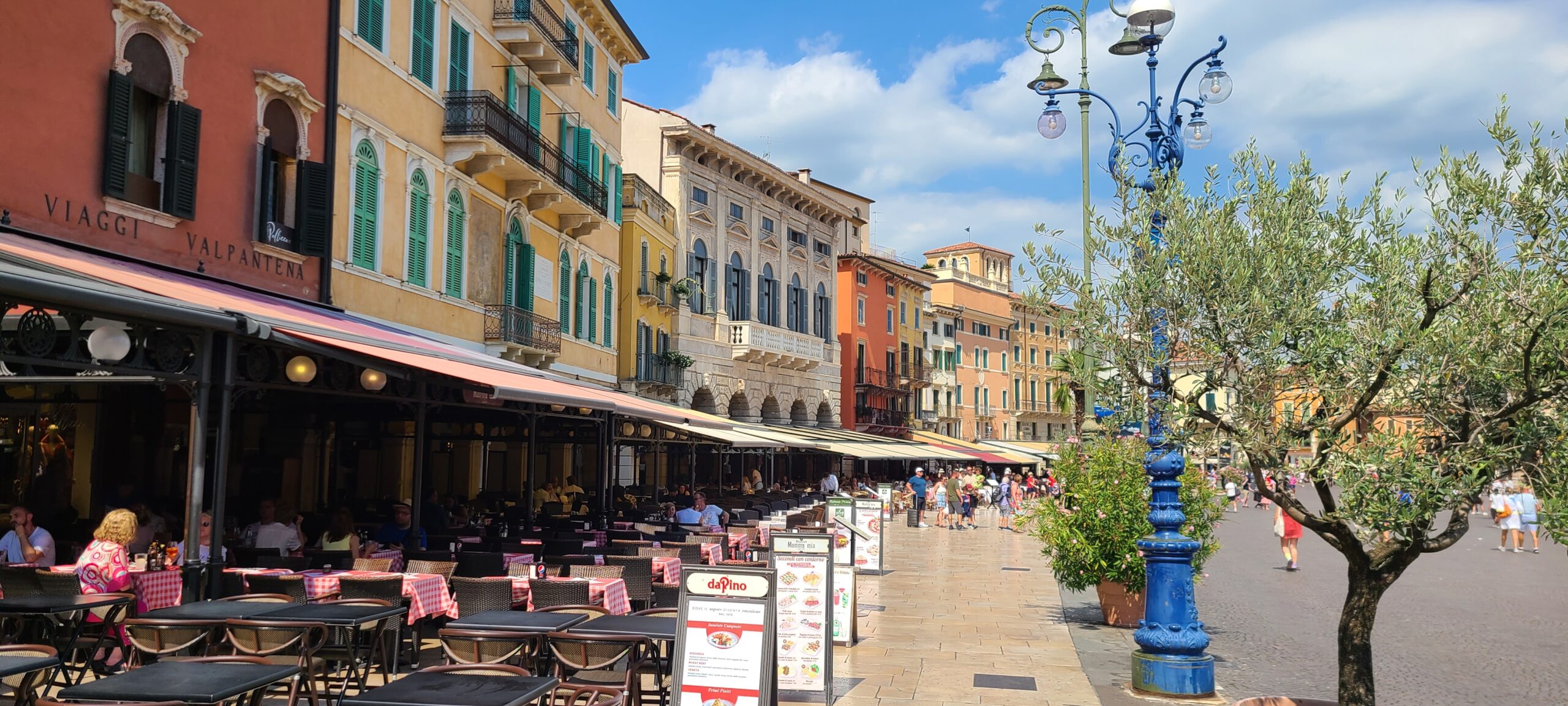 Lire la suite à propos de l’article ITALIE, VERONE, VILLE