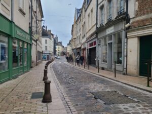Lire la suite à propos de l’article LAON, CENTRE-VILLE
