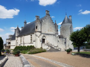 Lire la suite à propos de l’article LOCHES, VILLAGE