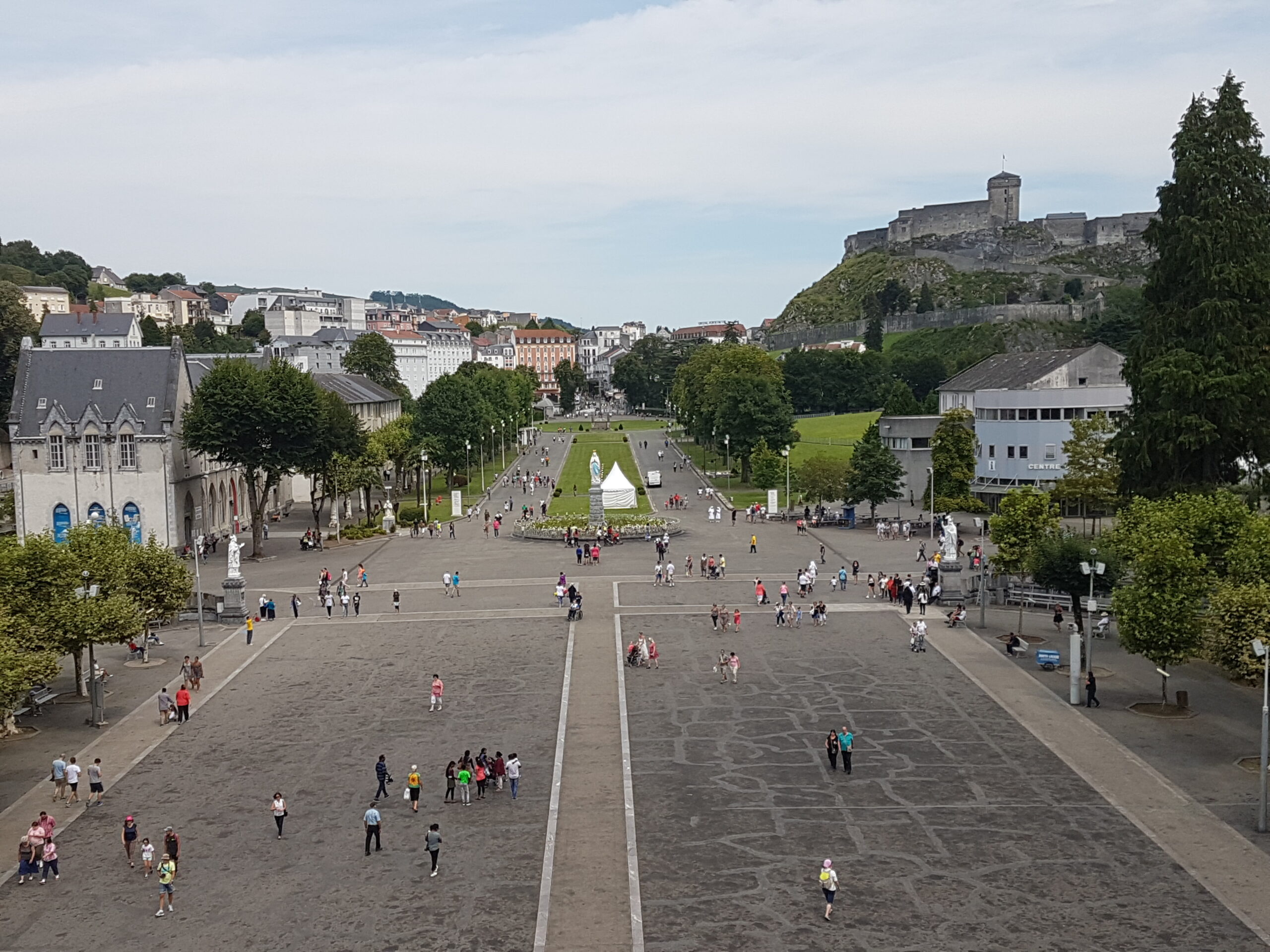 You are currently viewing LOURDES, CENTRE-VILLE