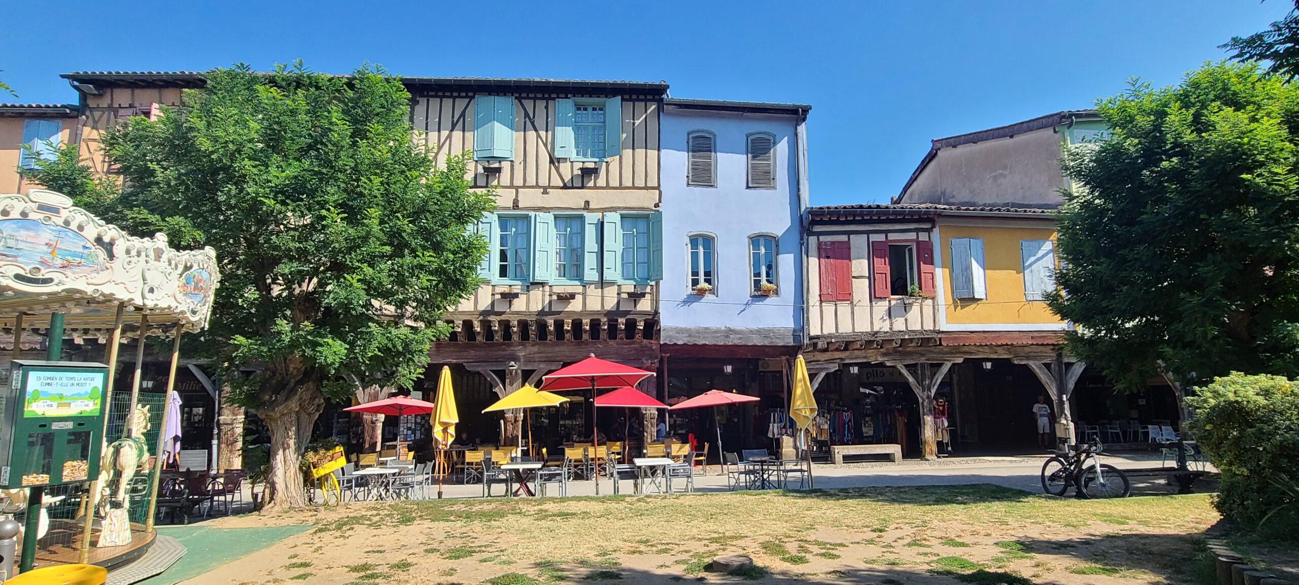 You are currently viewing MIREPOIX, CENTRE-VILLE