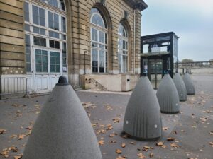 Lire la suite à propos de l’article PARIS, METRO-INVALIDES