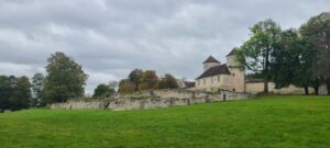 Lire la suite à propos de l’article PONTPOINT, ABBAYE-ROYALE-DU-MONCEL