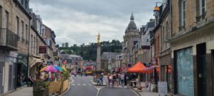 Lire la suite à propos de l’article VILLEDIEU-LES-POÊLES-ROUFFIGNY, CENTRE-VILLE