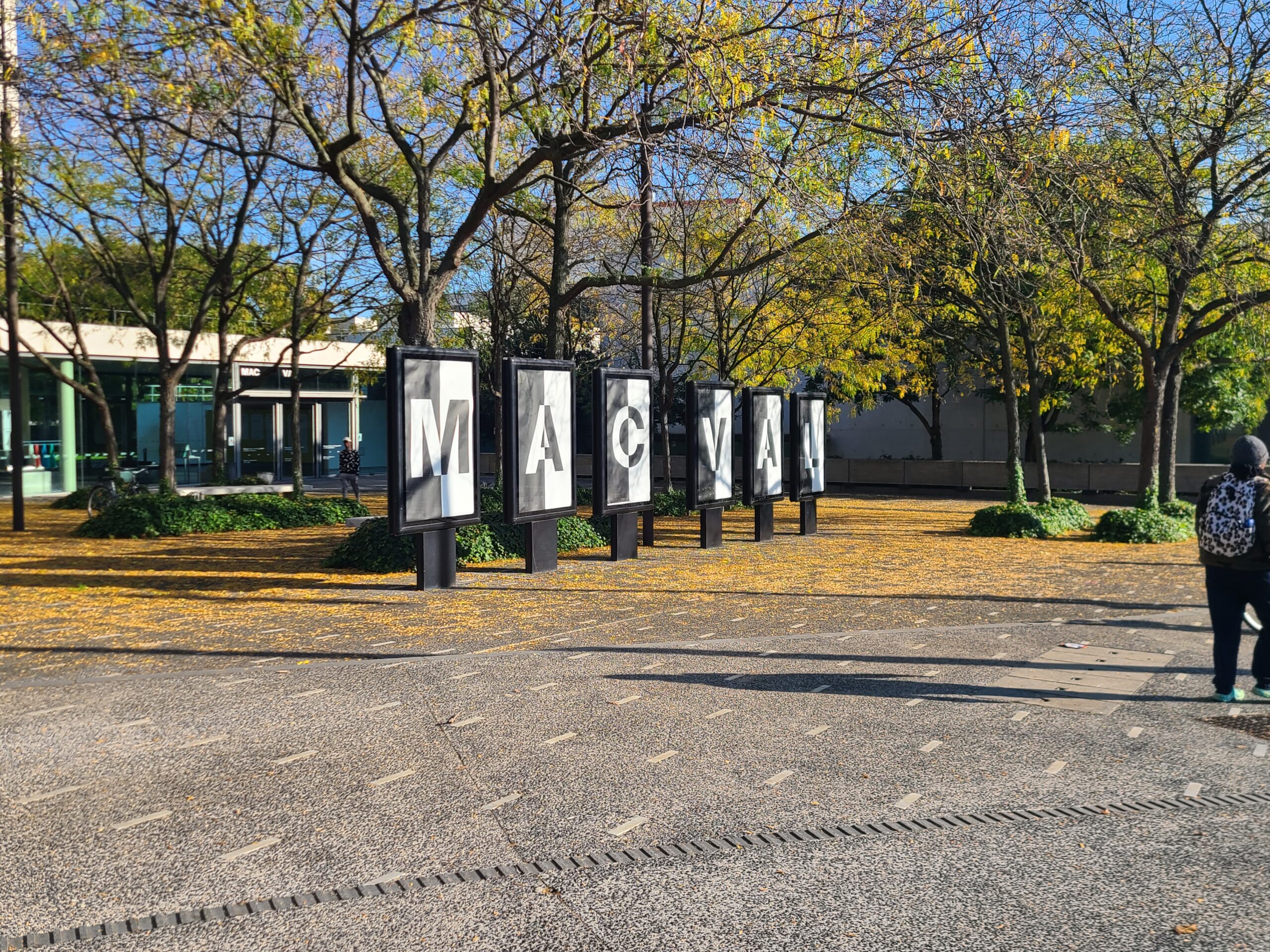 Lire la suite à propos de l’article VITRY-SUR-SEINE, MUSEE-MAC-VAL