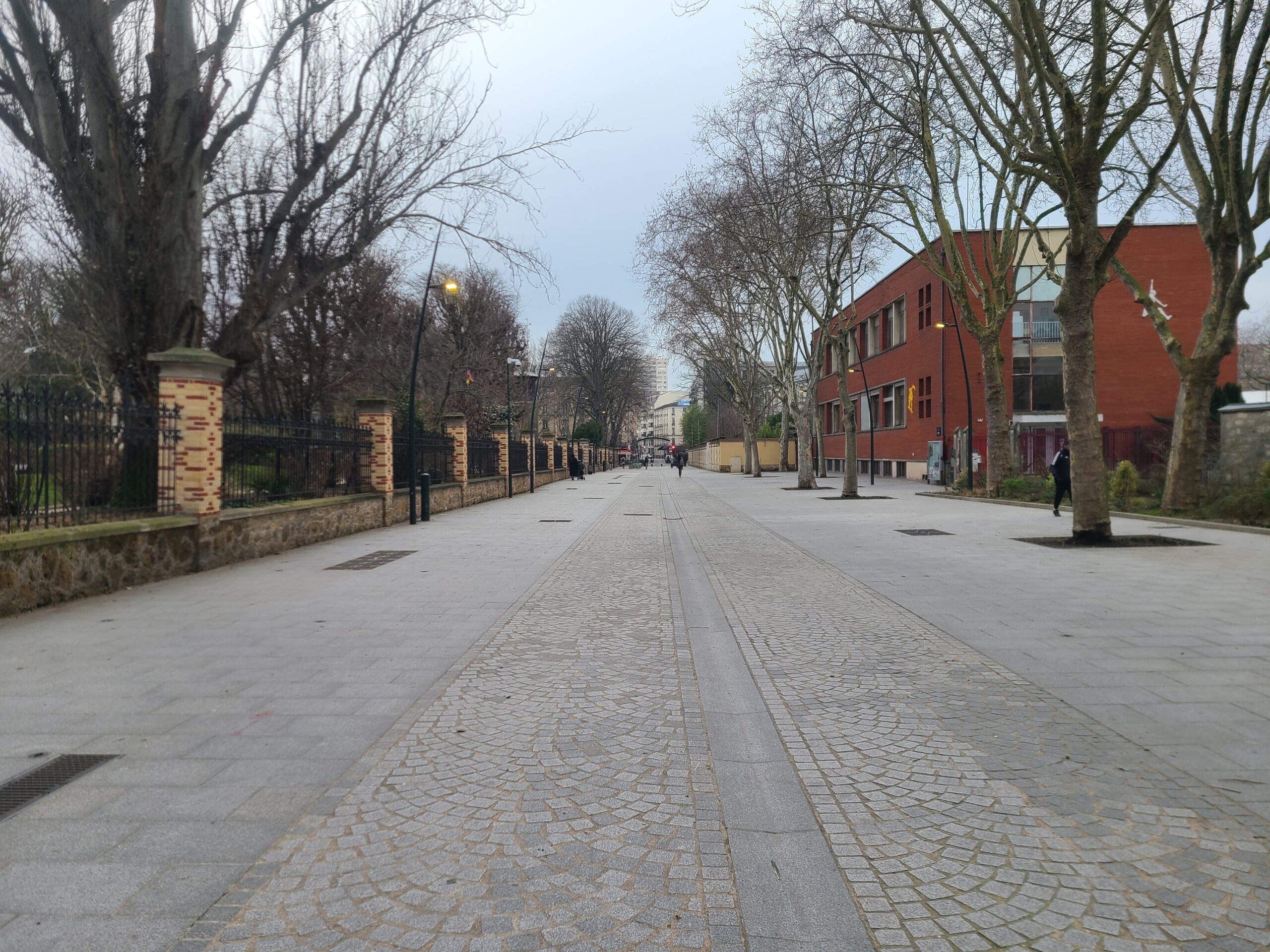 You are currently viewing CLICHY, RUE-VILLENEUVE