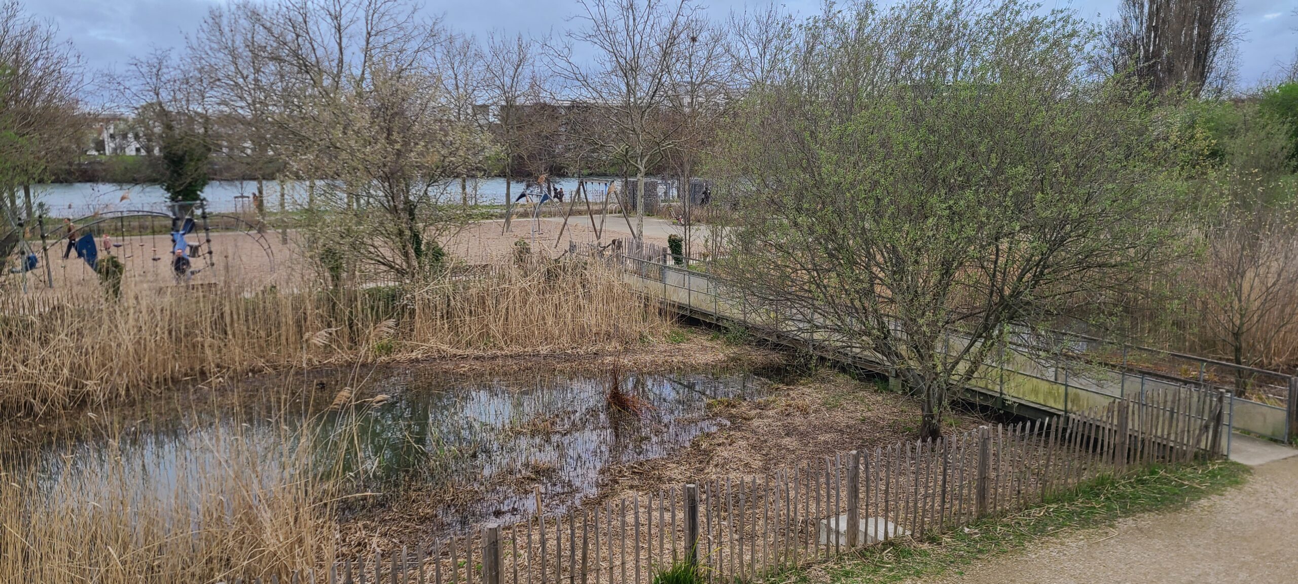 You are currently viewing COLOMBES, PARC-PIERRE-LAGRAVERE