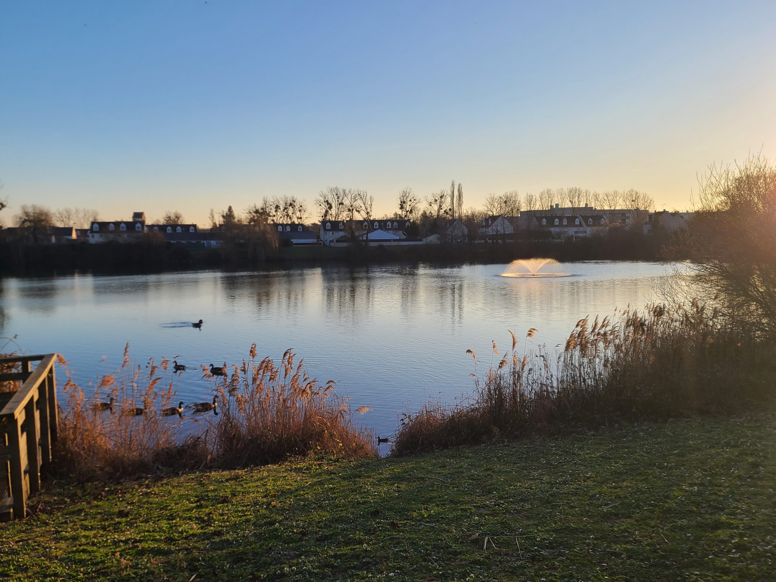 You are currently viewing MANTES-LA-JOLIE, LACS