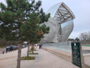 Lire la suite à propos de l’article PARIS, JARDIN-ACCLIMATATION-FONDATION-VUITTON