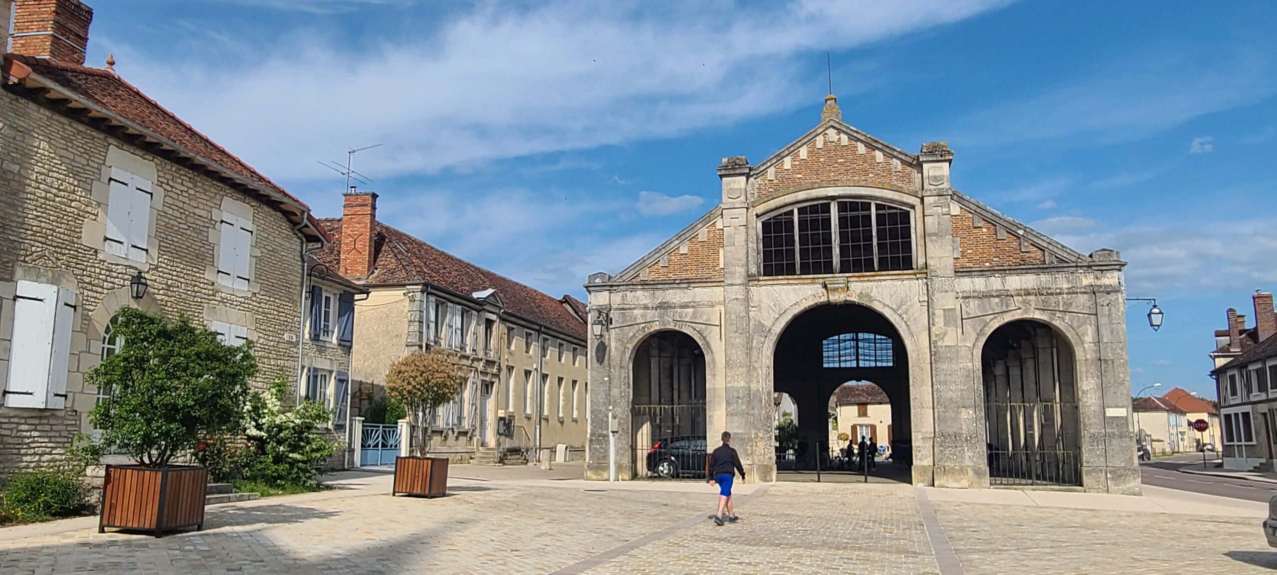 Lire la suite à propos de l’article DIENVILLE, VILLE